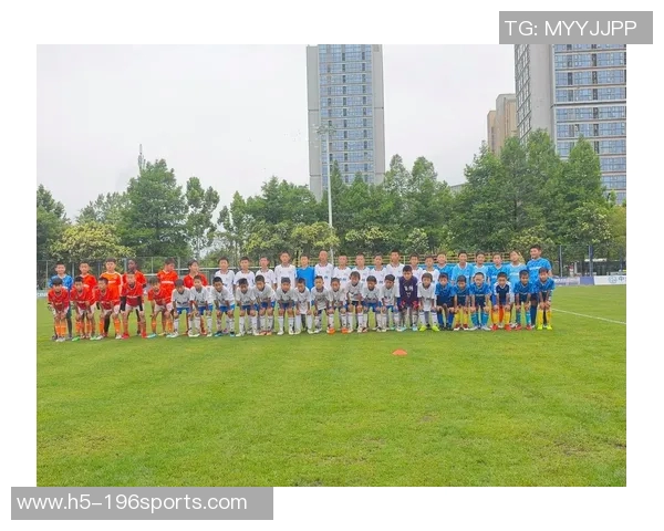 关岛与中国足球对决展现两国体育文化碰撞的精彩瞬间 关岛与中国足球对决展现两国体育文化碰撞的精彩瞬间